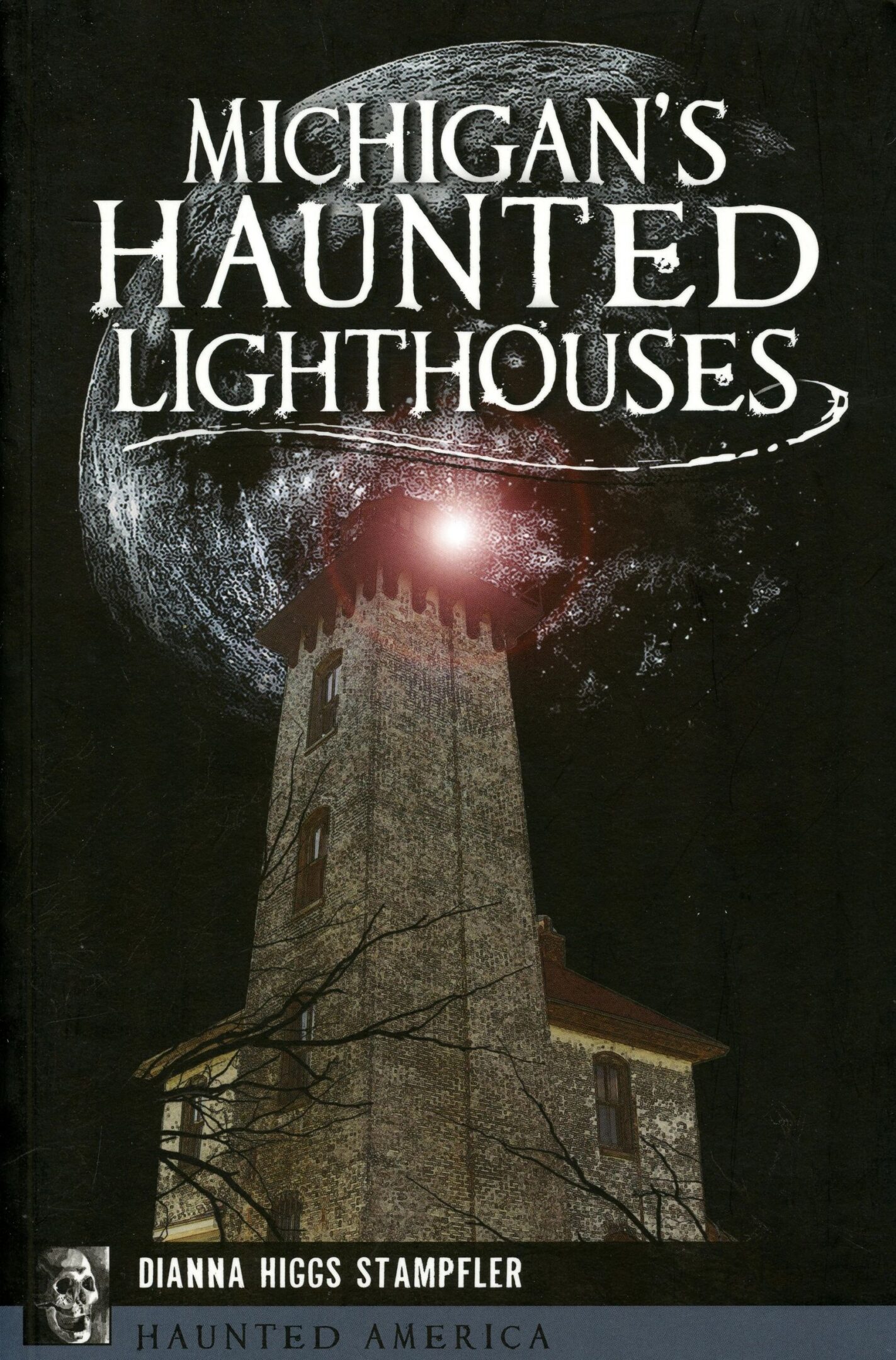 Michigan's Haunted Lighthouses" book cover.